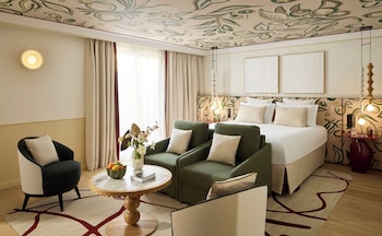 Junior Suite, Pool View