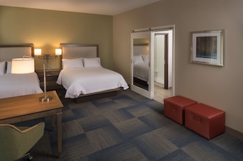 Studio, 2 Queen Beds, Non Smoking, Refrigerator & Microwave (Wet Bar)