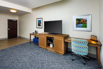 Room, 2 Queen Beds, Microwave