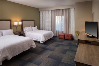 Room, 2 Queen Beds, Accessible, Bathtub