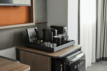 Premium Room, 1 King Bed, Corner