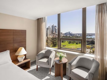 Deluxe Room, 1 King Bed, Harbor View