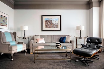 Executive Room, 1 King Bed with Sofa bed