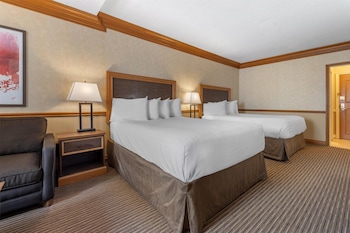 Standard Room, 2 Queen Beds, Non Smoking, Fireplace