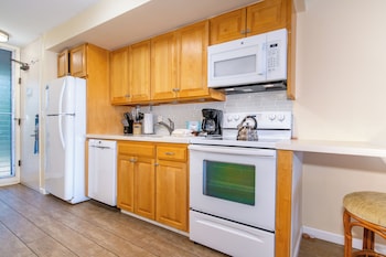 Studio, Garden View (Unit MEK111)