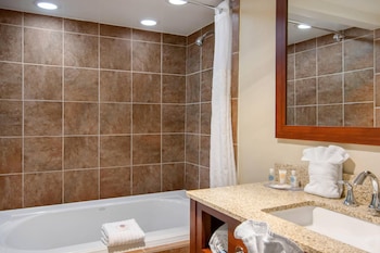 Suite, 1 King Bed, Non Smoking