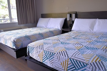 Standard Room, 2 Queen Beds, Non Smoking