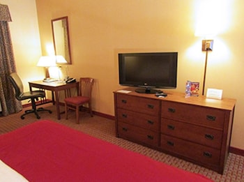 Room, 2 Queen Beds, City View