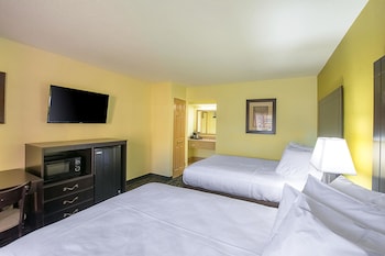 Standard Room, 2 Double Beds, Non Smoking