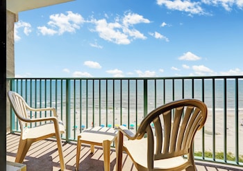 Double Room, 2 Queen Beds, Ocean View (Standard Queen Room)