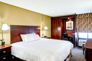 Standard room with king bed