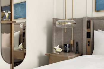 Room, 1 King Bed (Fairmont)