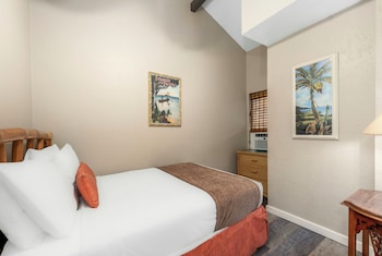 Condo, 2 Bedrooms, Kitchen