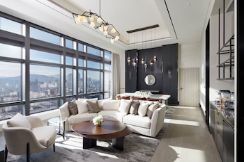 Suite (Ambassador)
