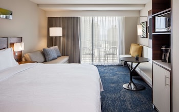Suite, 1 Bedroom, Accessible (Roll-In Shower)