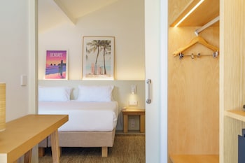 Suite, Terrace, Pool View
