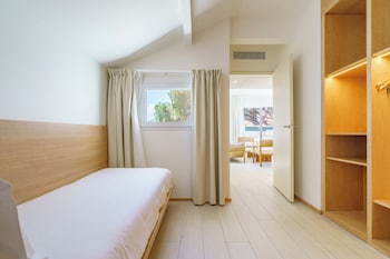 Suite, Terrace, Pool View