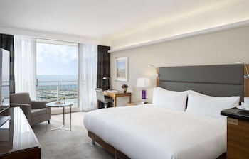 King Corner Sea View Suite