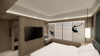 Signature Suite, 1 King Bed, Non Smoking