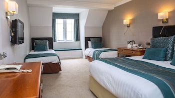 Classic Double or Twin Room (with a Single Bed)