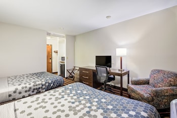 Room, 2 Queen Beds, Accessible, Non Smoking