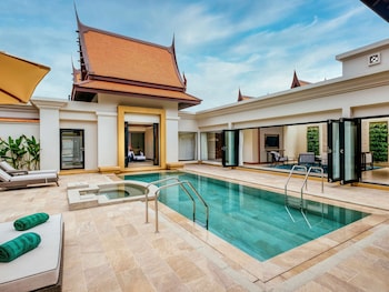 Serenity Three Bedroom Pool Residence