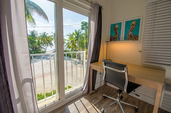 Premier Bay View with One King Bed & Juliet Balcony