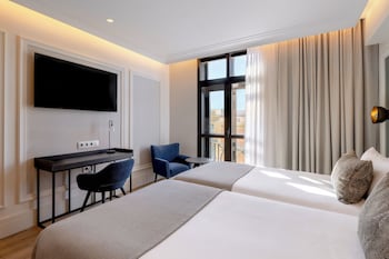 Premium Double Room Single Use, City View