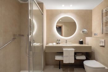 Premium Triple Room (3 adults)