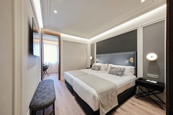 Premium Triple Room (3 adults)