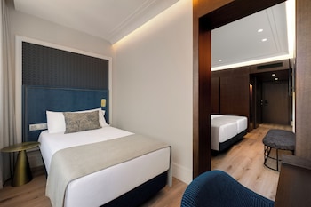 Premium Triple Room (3 adults)