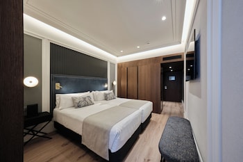 Premium Triple Room (3 adults)