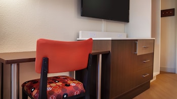 Standard Room. Wheelchair accessible with roll-in shower and option for hearing accessibility. 2 dou