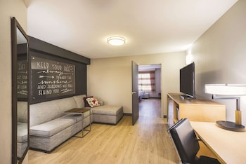 Suite, 1 Bedroom, Non Smoking (2 Queen Beds and 1 Sofa Bed, 2 Rooms)