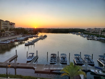 Luxury Double Room, 2 Double Beds, Bay View