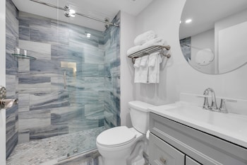 Bay View King Suite