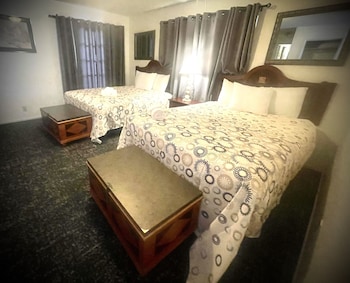 Family Villa, Multiple Beds (Villa Three, 300 Ft from Resort, 3 Be)