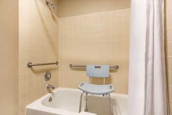 1 Queen Bed, Mobility Accessible Room, Bathtub W/Grab Bars Non-Smoking