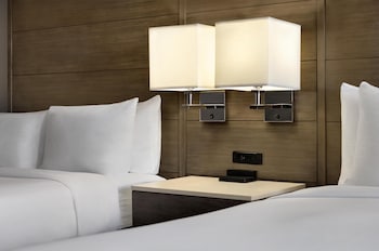 Room, 2 Double Beds, Microwave (Oversized)