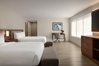 Room, 2 Queen Beds, Corner