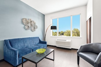 Hayward ADA Room, 1 King Bed, Accessible