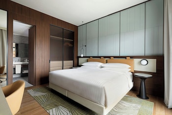 Suite, 1 Bedroom, City View