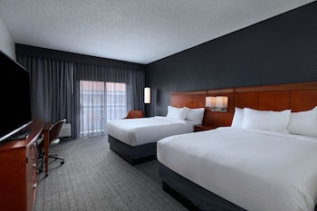 Deluxe Room, 2 Queen Beds, Courtyard View