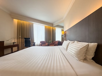 Deluxe King Bed