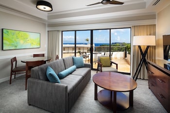 1 Bedroom Suite Ocean View 1 King or 2 Double
