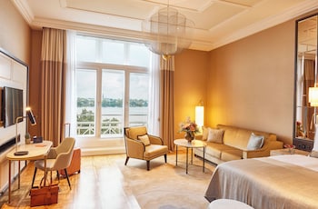 Grand Suite, 2 Twin Beds, Lake View