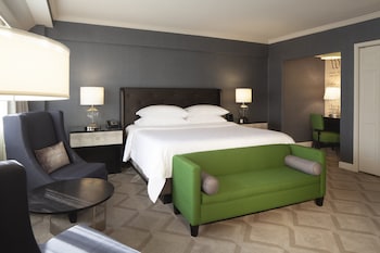 Deluxe Room, 1 King Bed, Mobility Accessible