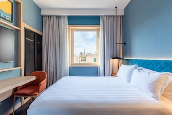 Room, 1 Queen Bed (Queen Room)