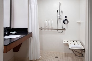 Room, 1 Queen Bed, Hearing Accessible (Accessible Bathtub)