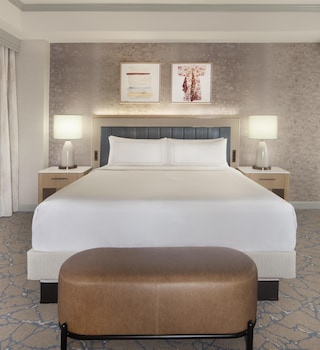 Room, 1 King Bed with Sofa bed, Tower